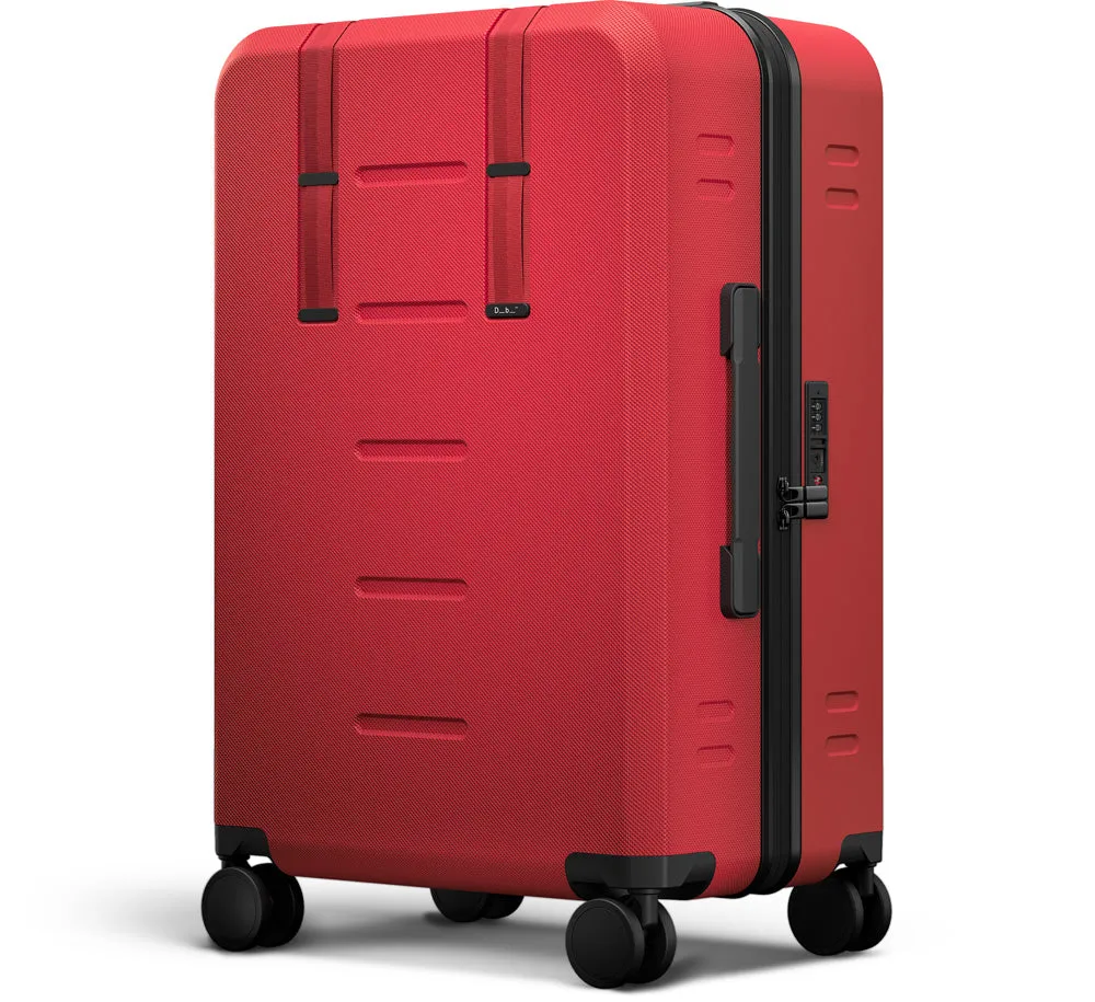 D_b_ Ramverk Medium Check In Lightweight Spinner Luggage