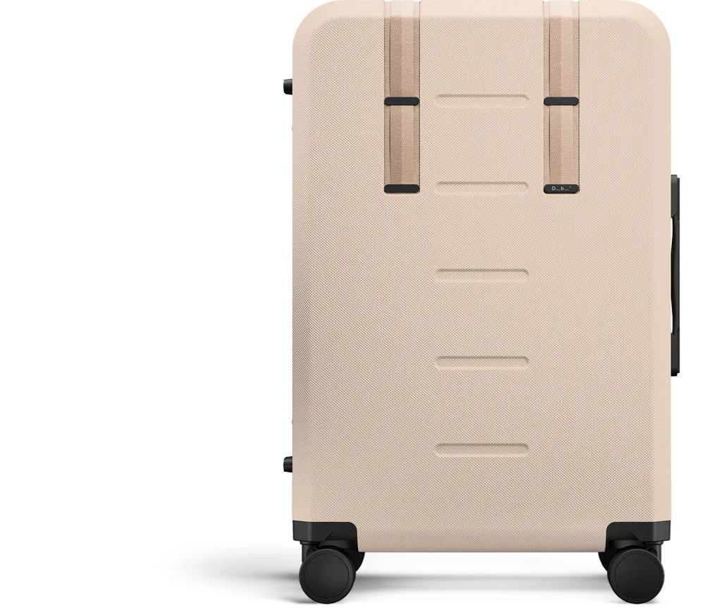 D_b_ Ramverk Medium Check In Lightweight Spinner Luggage