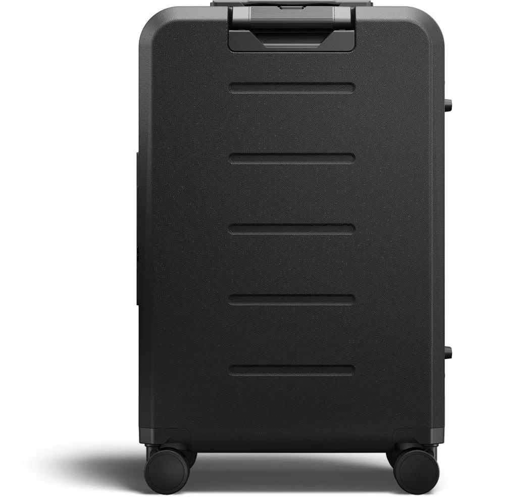 D_b_ Ramverk Medium Check In Lightweight Spinner Luggage