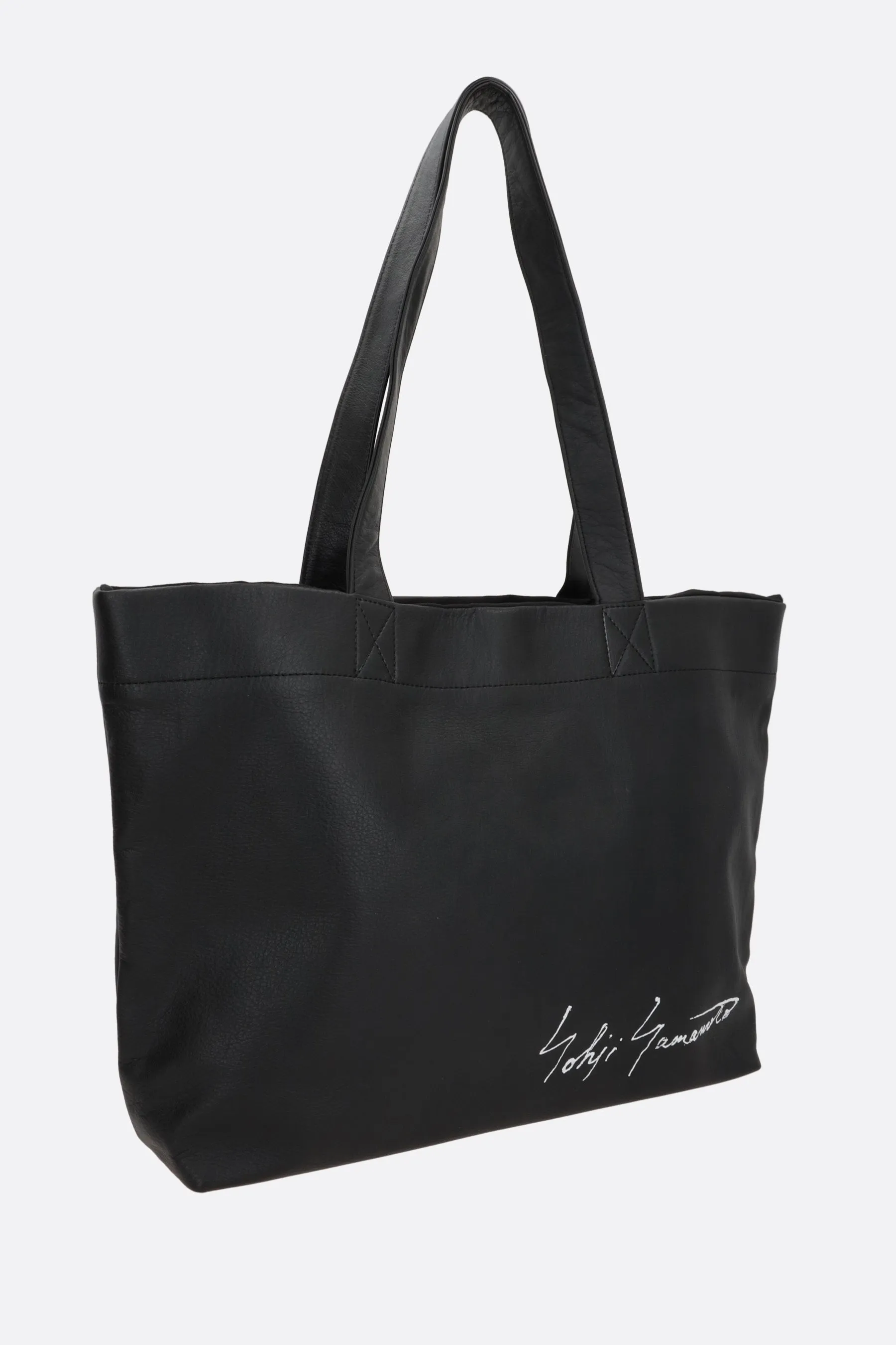 Signature tote bag in grainy leather