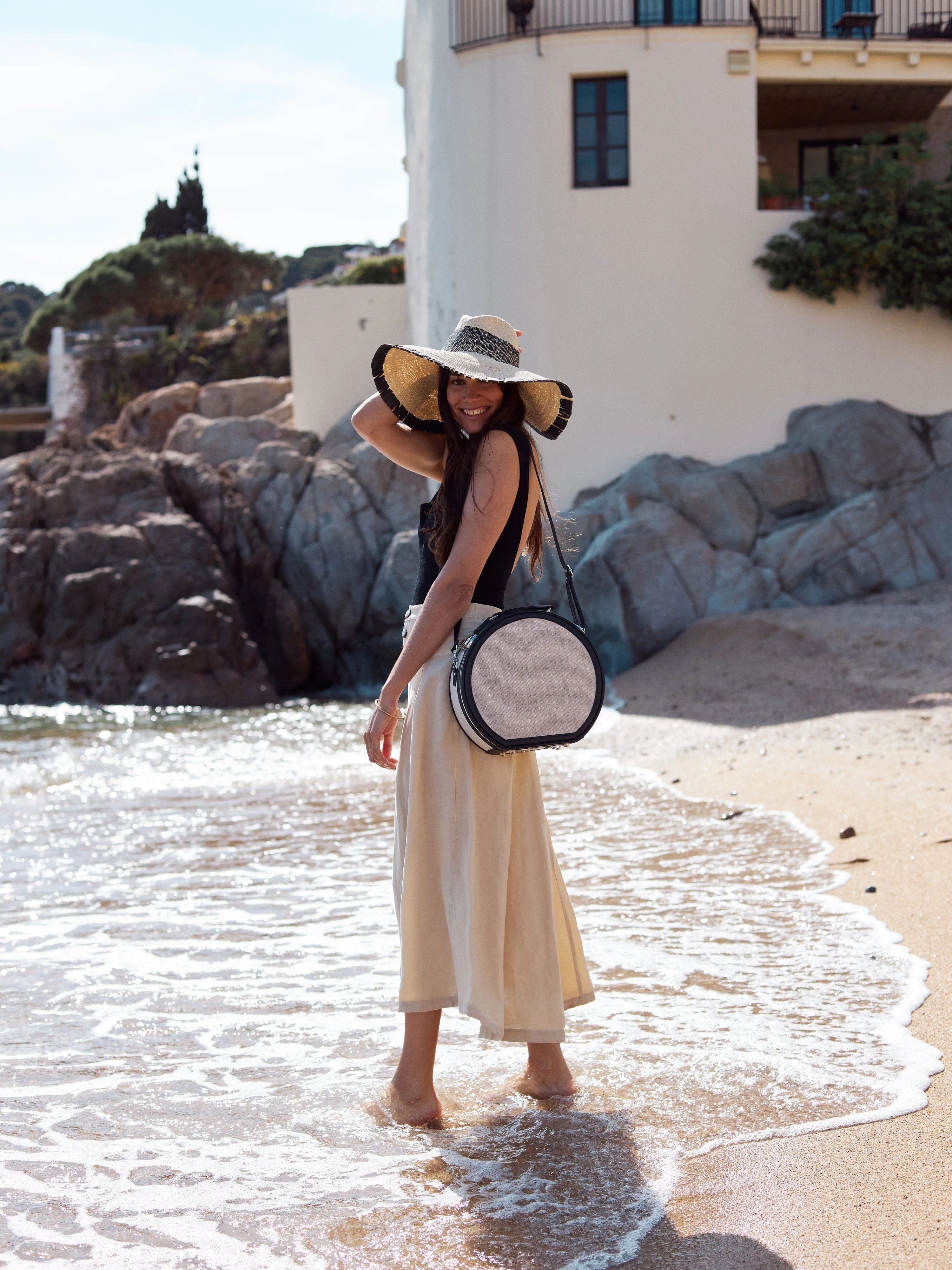 The Editor - Black Hatbox Small