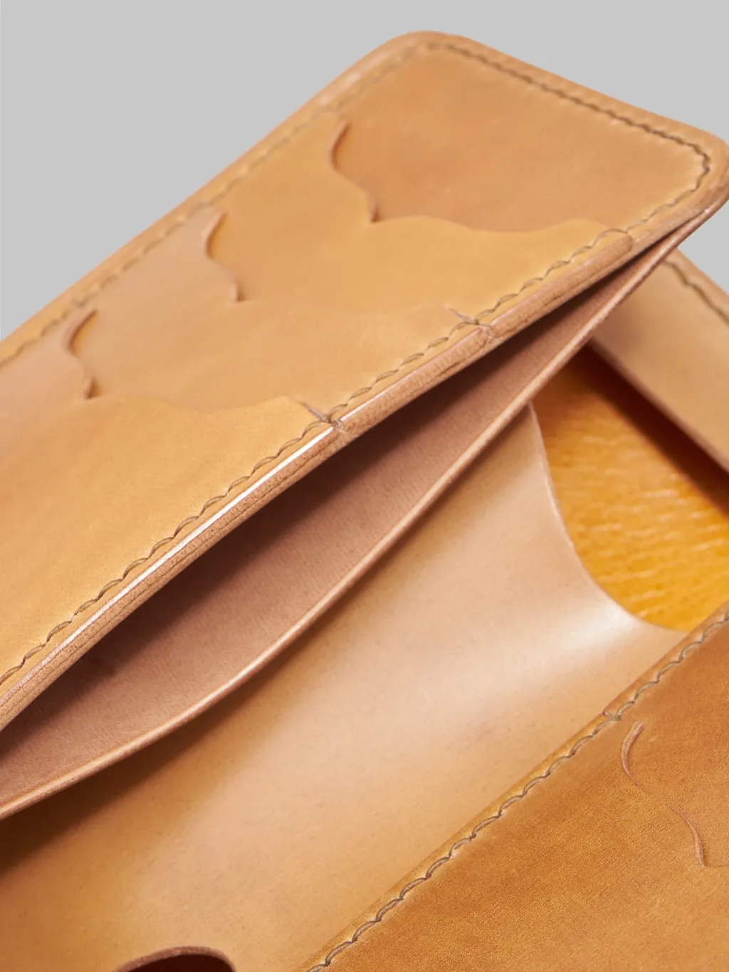 The Flat Head Handsewn Shinki Cordovan Mid-Length Wallet Camel