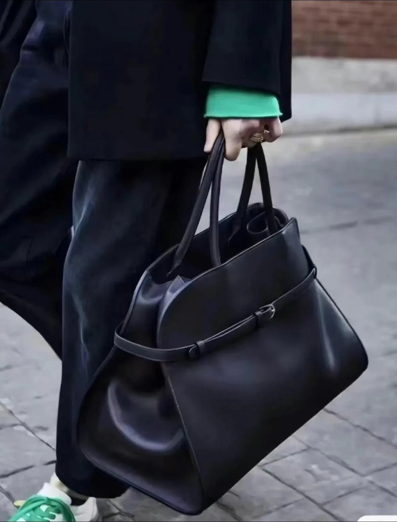 Versatile Genuine Leather Tote Bag - Women's Boston Shoulder Bag for Everyday Commute, Luxury Designer Bag